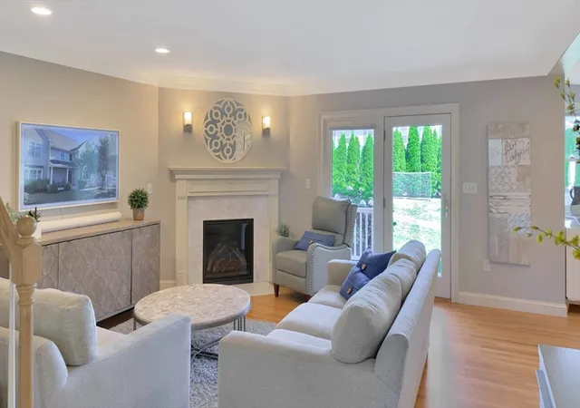 3rd image of 13 Grn St, Newton, MA 02458