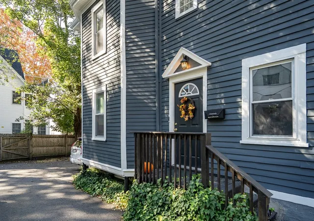 2nd image of 631 Chestnut Hill Ave #631, Brookline, MA 02445 | MLS# 73562774