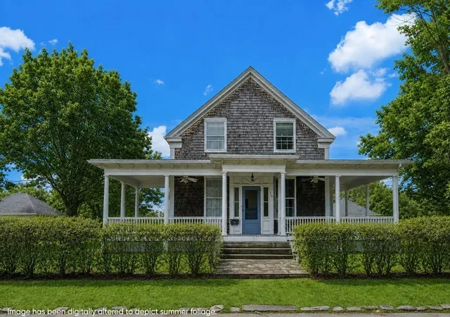 Homes for sale in South Dartmouth, MA | 774 Dartmouth St, South Dartmouth, MA 02748 | MLS# 73544042