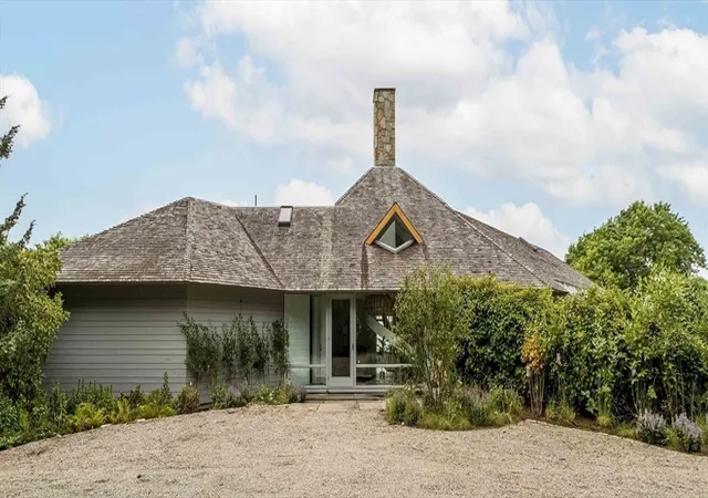 4th image of 44 Carey Lane, Falmouth, MA 02540 | MLS# 73542241