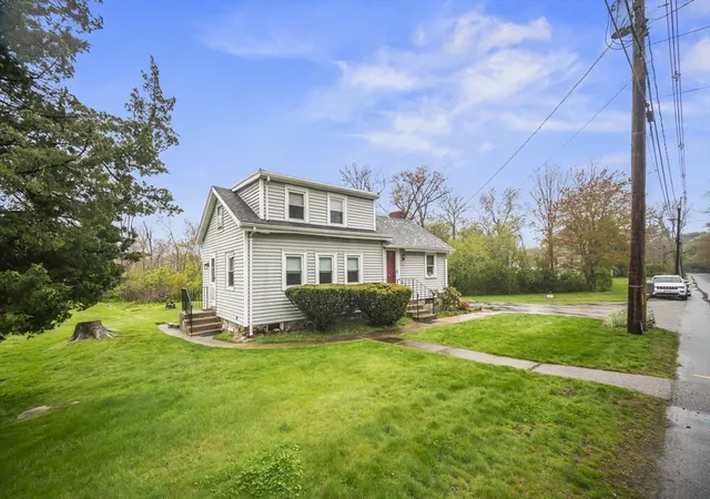 3rd image of 105 Ann Vinal Rd, Scituate, MA 02066 | MLS# 73520654