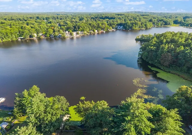 3rd image of 4 Minot Ave, Chelmsford, MA 01824 | MLS# 73566206
