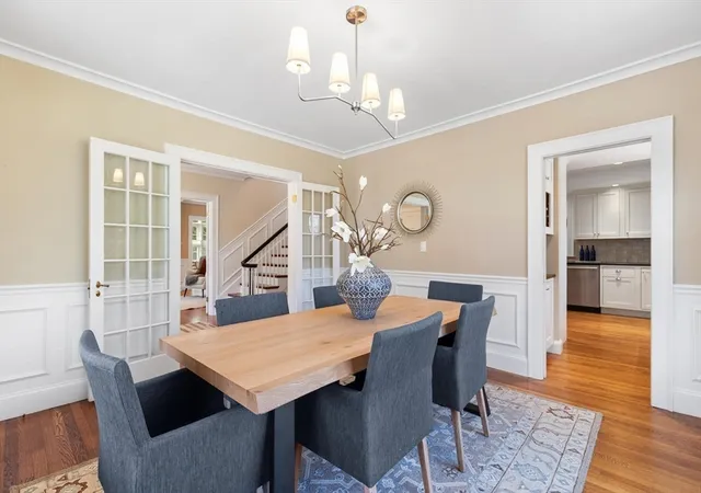 3rd image of 209 Waltham St, Lexington, MA 02421 | MLS# 73495764
