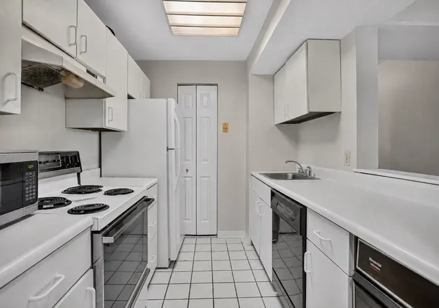 3rd image of 33 Chestnut Street #104, Charlestown, MA 02129 | MLS# 73562449