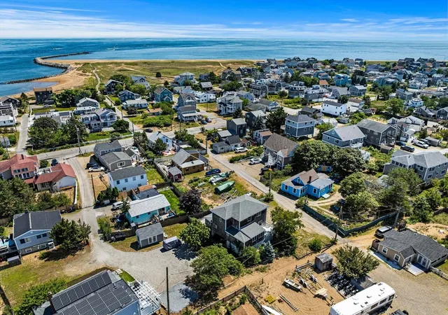 42nd image of 10 70th Street, Newburyport, MA 01950 | MLS# 73556233