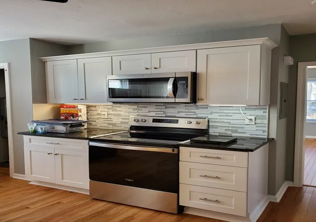 1st image of 31 Esther St, Worcester, MA 01607 | MLS# 73554908