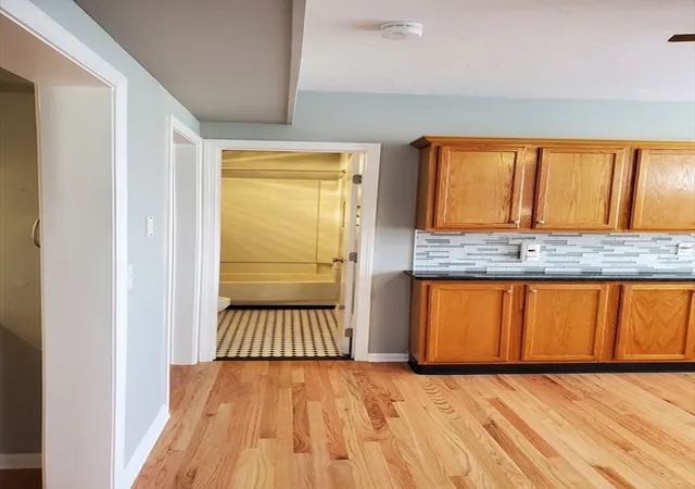3rd image of 31 Esther St, Worcester, MA 01607 | MLS# 73554908