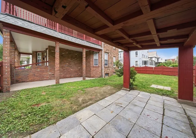 Listing Photo 4 - Condo for sale in building located at 26 Washington Ave, Holyoke, MA 01040