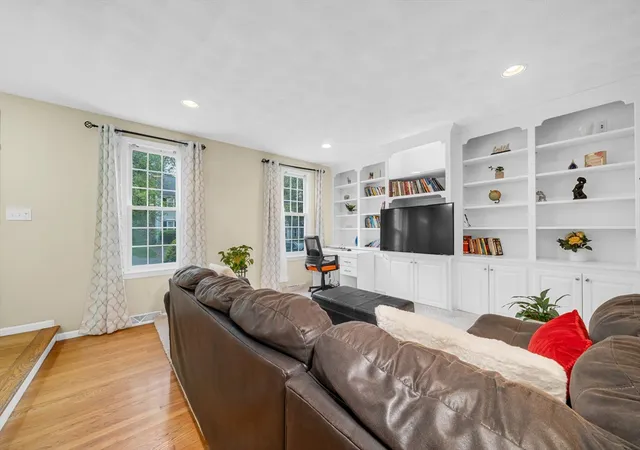 Homes for sale in Chelmsford, MA | 855 Wellman Ave #855, Chelmsford, MA 01863 | MLS# 73523997