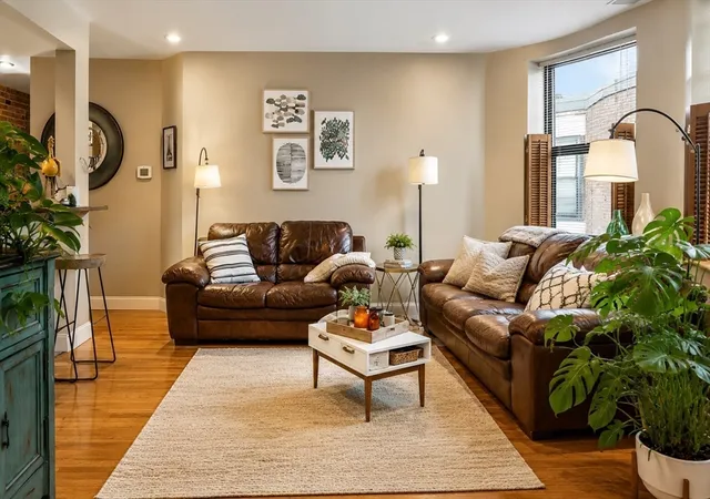 Homes for sale in Boston, MA | 96 Gainsborough St #404W, Boston, MA 02115 | MLS# 73545984