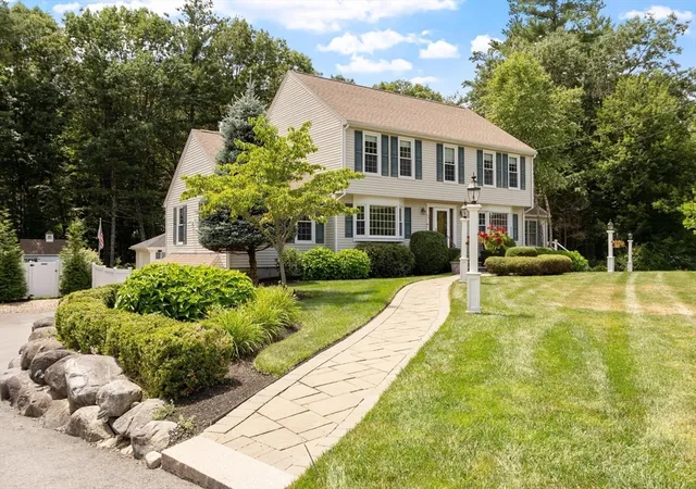 2nd image of 60 Wescott Circle, Tewksbury, MA 01876 | MLS# 73550876