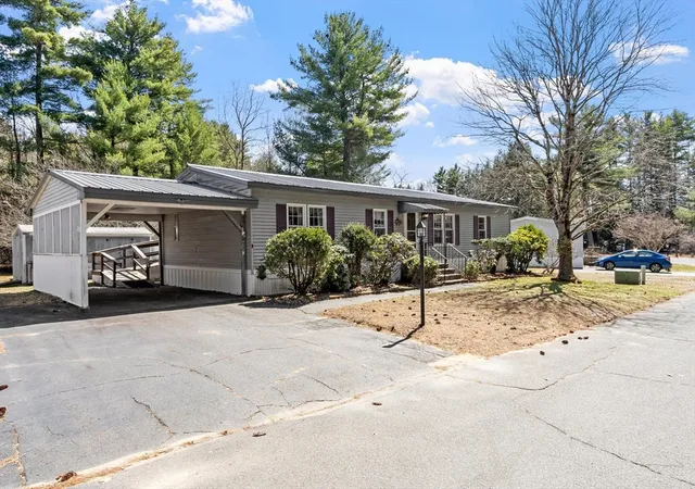 Homes for sale in Athol, MA | 74 Earl Dr, Athol, MA 01331 | MLS# 73499932