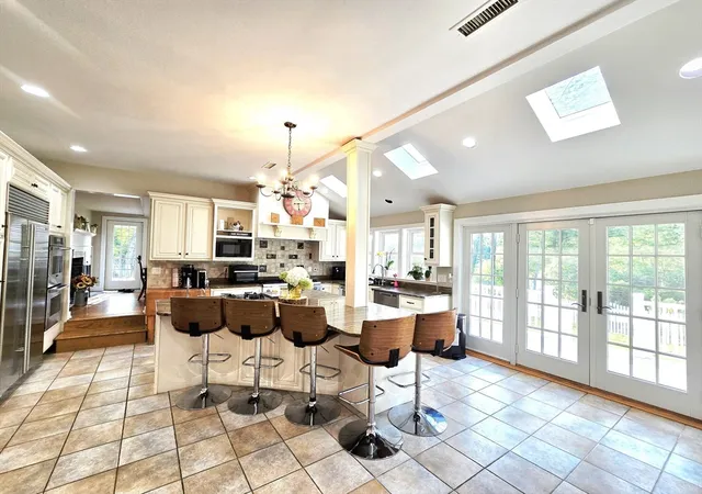 5th image of 259 Salisbury St, Holden, MA 01520 | MLS# 73556872
