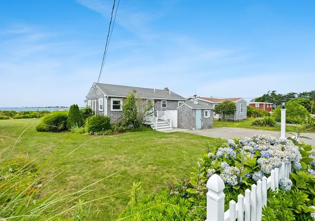 2nd image of 104 Balsam St, Fairhaven, MA 02719 | MLS# 73560128