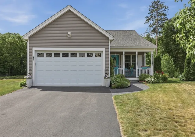 Homes for sale in Uxbridge, MA | 47 Hyde Park Circle #47, Uxbridge, MA 01569 | MLS# 73545080