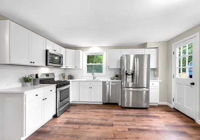 Homes for sale in Westford, MA | 250 Groton Rd, Westford, MA 01886 | MLS# 73547894