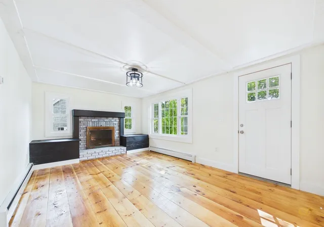 Photo 4 of Single family home for sale at 17 Winthrop Rd, Plymouth, MA 02360 | MLS# 73564205 | Listing updated on 2026-08-20
