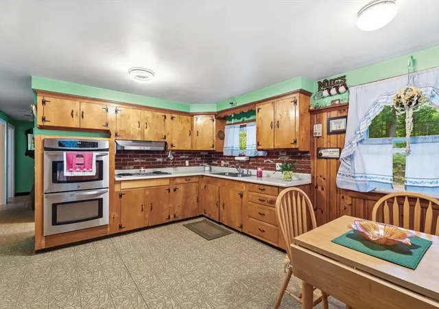 2nd image of 94 Causeway St, Fitchburg, MA 01420 | MLS# 73552539