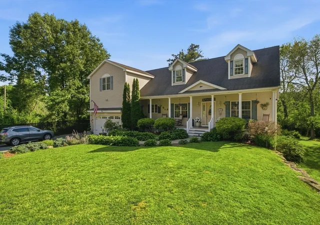 2nd image of 33 Park Ter, Dracut, MA 01826 | MLS# 73541686