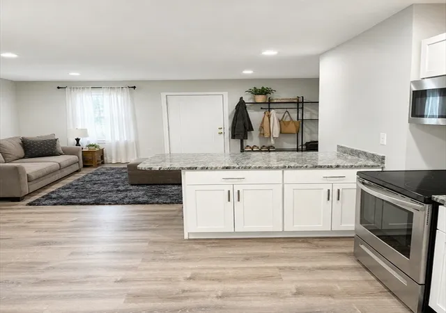 5th image of 19 Westminster St, Worcester, MA 01605 | MLS# 73540052