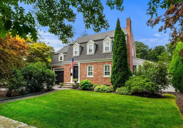 1st image of 17 Lowell St, Andover, MA 01810 | MLS# 73565722