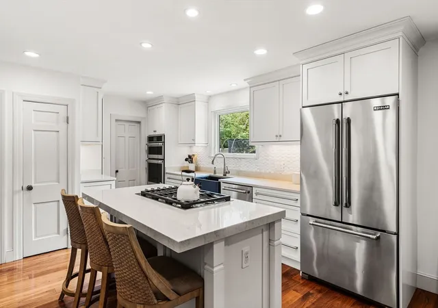 5th image of 17 Lowell St, Andover, MA 01810 | MLS# 73565722