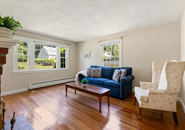 Homes for sale in Woburn, MA | 31 Hiawatha Rd, Woburn, MA 01801 | MLS# 73534129