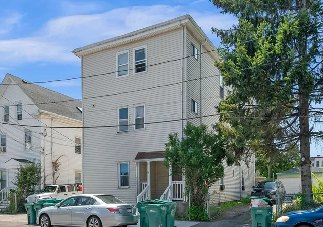 2nd image of 9 S Elm St, Lynn, MA 01905 | MLS# 73552930