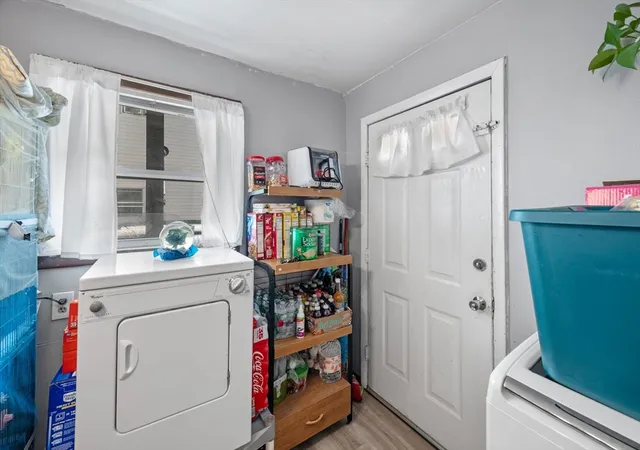 Listing Photo 5 - Condo for sale in building located at 9 S Elm St, Lynn, MA 01905