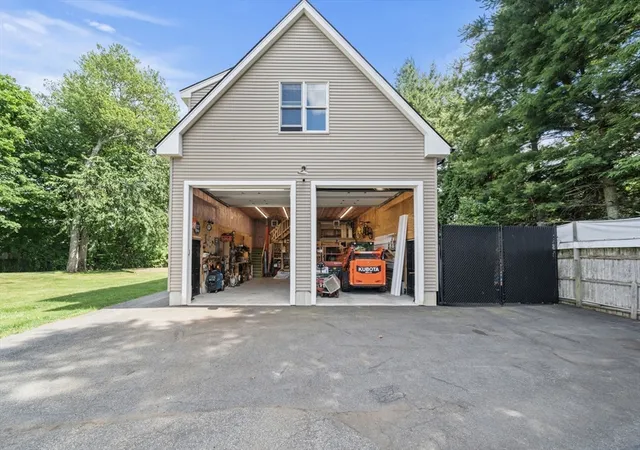 Homes for sale in Stoneham, MA | 1 Toms Way, Stoneham, MA 02180 | MLS# 73539800
