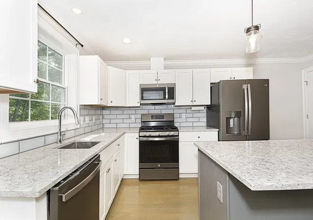 Listing Photo 5 - Condo for sale in building located at 26 Christies Wy, Holbrook, MA 02343 - Unit #26