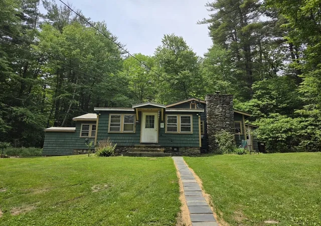 Homes for sale in Leicester, MA | 276 Pine St, Leicester, MA 01524 | MLS# 73532491