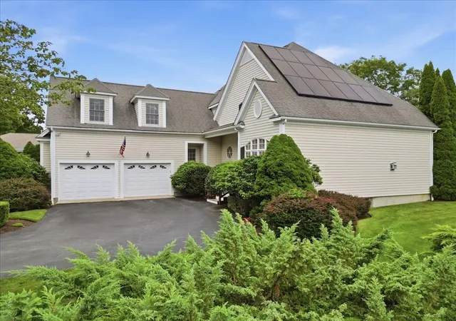 2nd image of 43 White Cliffs Dr, Plymouth, MA 02360 | MLS# 73565163