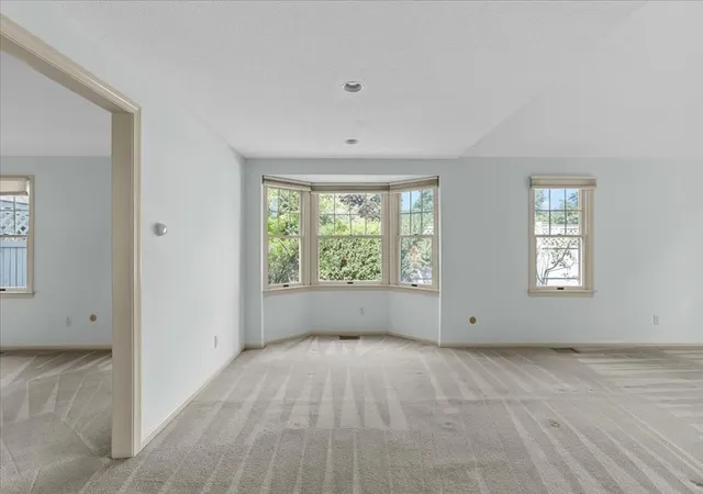 5th image of 56 Floret Cir, Hingham, MA 02043
