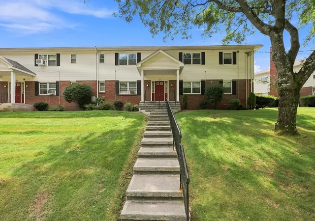 2nd image of 90 Colonial Cir #C, Chicopee, MA 01020 | MLS# 73564376
