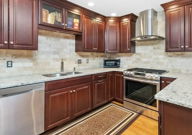Listing Photo 4 - Condo for sale in building located at 172 Bright St, Waltham, MA 02453 - Unit #3