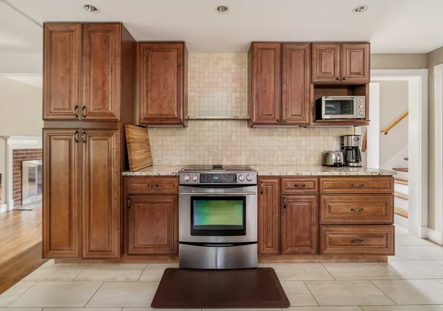 4th image of 119 Ridge Street, Arlington, MA 02474 | MLS# 73542160