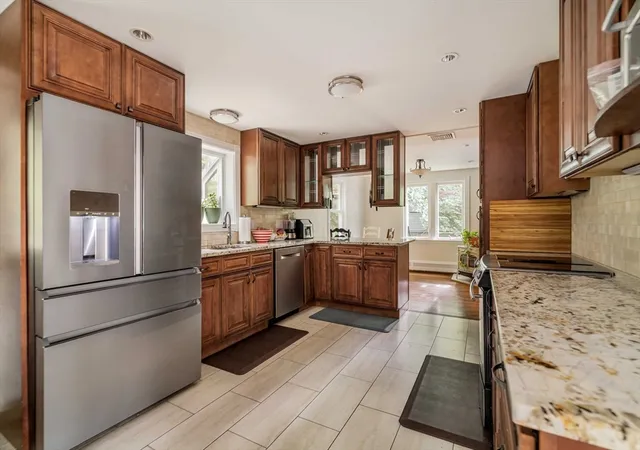 5th image of 119 Ridge Street, Arlington, MA 02474 | MLS# 73542160