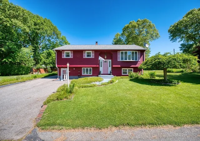 2nd image of 100 O Dr, Westport, MA 02790 | MLS# 73529344
