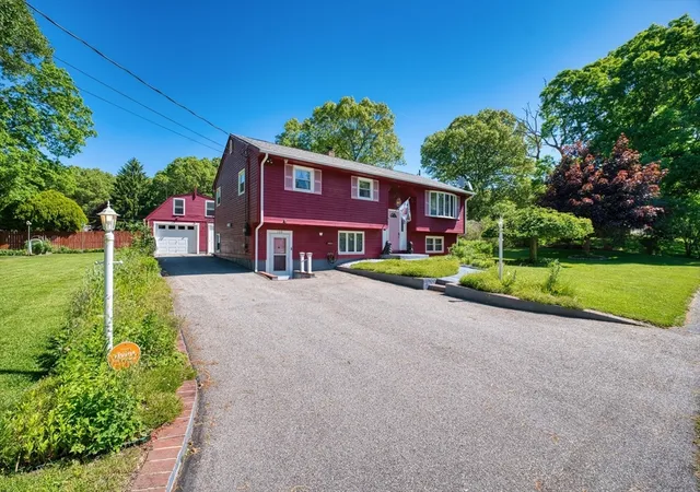 3rd image of 100 O Dr, Westport, MA 02790 | MLS# 73529344