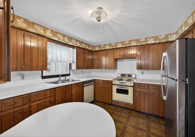 4th image of 100 O Dr, Westport, MA 02790 | MLS# 73529344