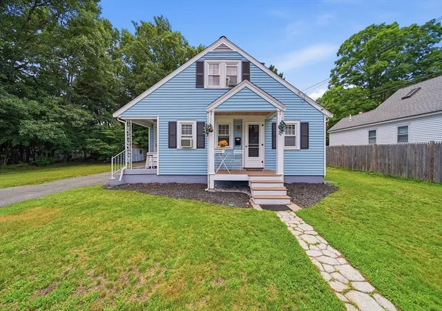 Homes for sale in Ashland, MA | 22 Waushakum Avenue, Ashland, MA 01721 | MLS# 73545889