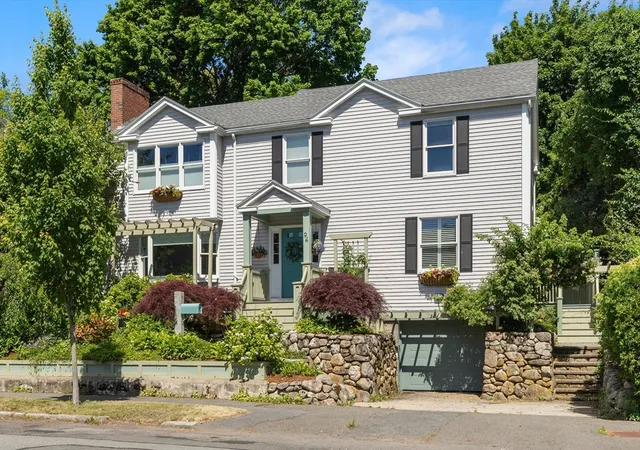 Homes for sale in Beverly, MA | 94 Lovett St, Beverly, MA 01915 | MLS# 73541704