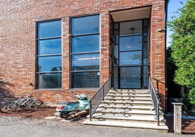 1st image of 10 Roberts #12, Somerville, MA 02145 | MLS# 73550793