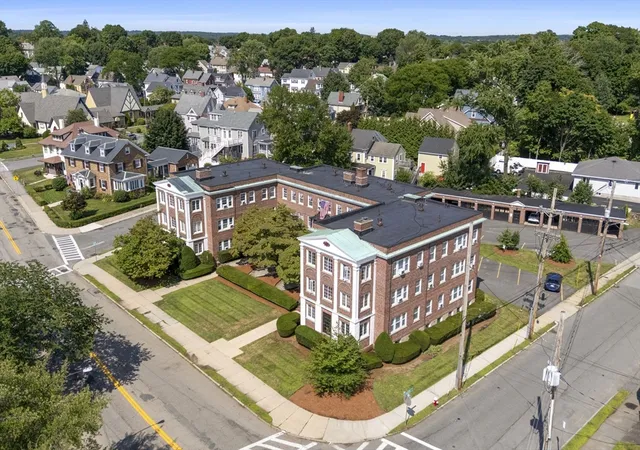 2nd image of 298 Main St, Wakefield, MA 01880