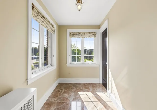 4th image of 298 Main St, Wakefield, MA 01880