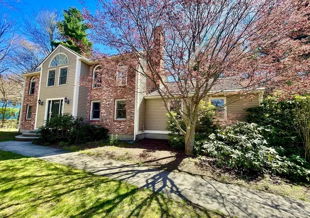 Homes for sale in Westborough, MA | 128 Upton Rd, Westborough, MA 01581 | MLS# 73508070