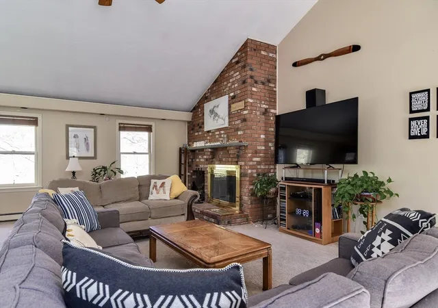Homes for sale in Westborough, MA | 128 Upton Rd, Westborough, MA 01581 | MLS# 73508070