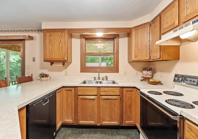 Homes for sale in Winchendon, MA | 314 Maple St, Winchendon, MA 01475 | MLS# 73535680