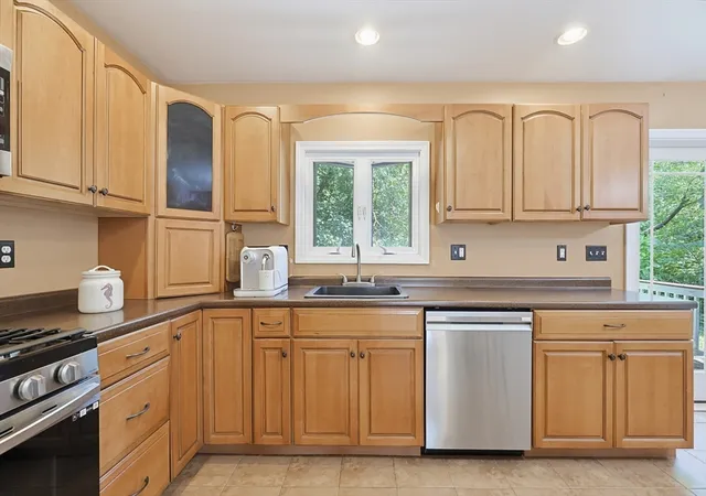 Photo 3 of Sale Pending at 40 Doty Dr, Stoughton, MA 02072 | MLS# 73553610 | Listing updated on 2026-08-10